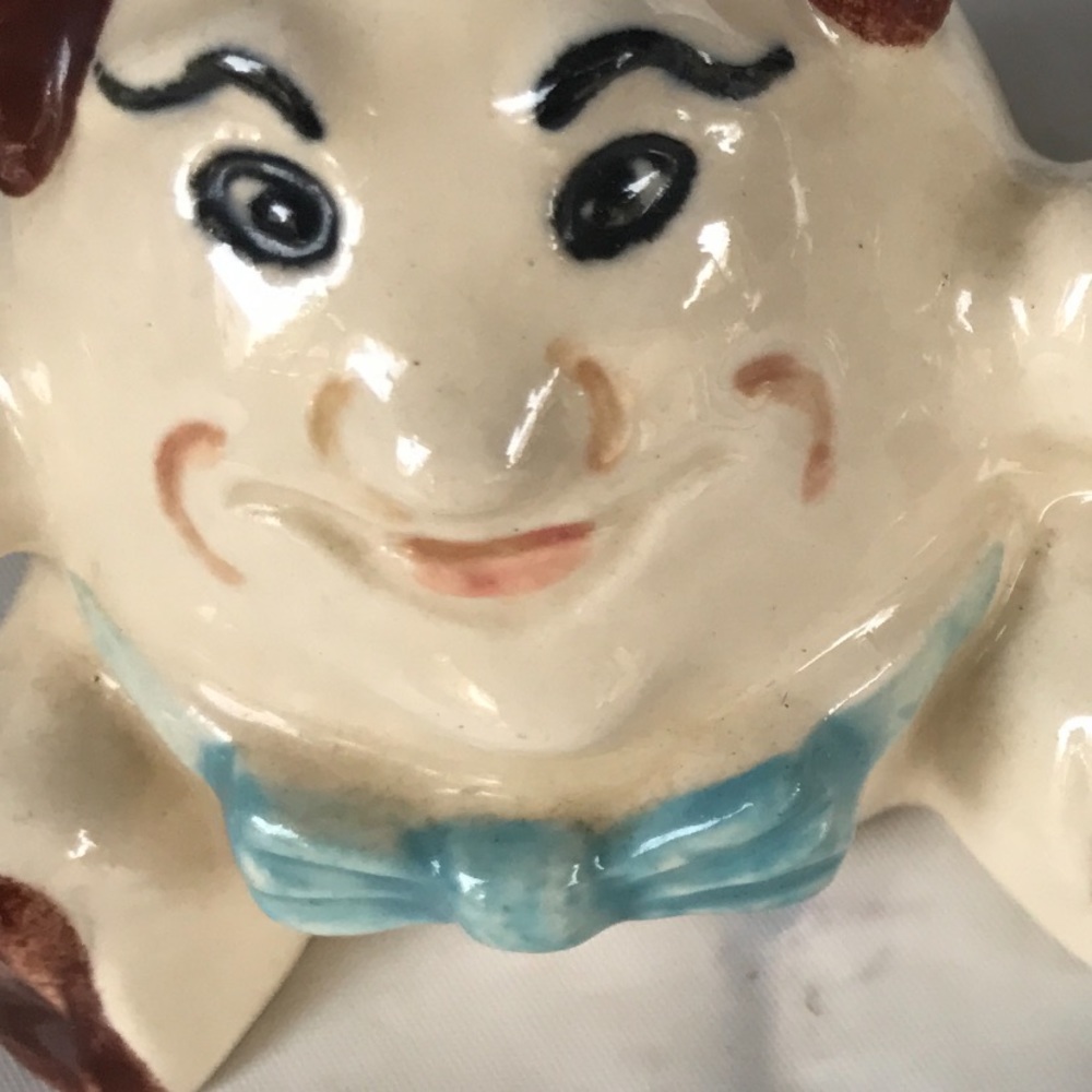 Humpty Dumpty type character Salt&Pepper shakers - Picture 7 of 8